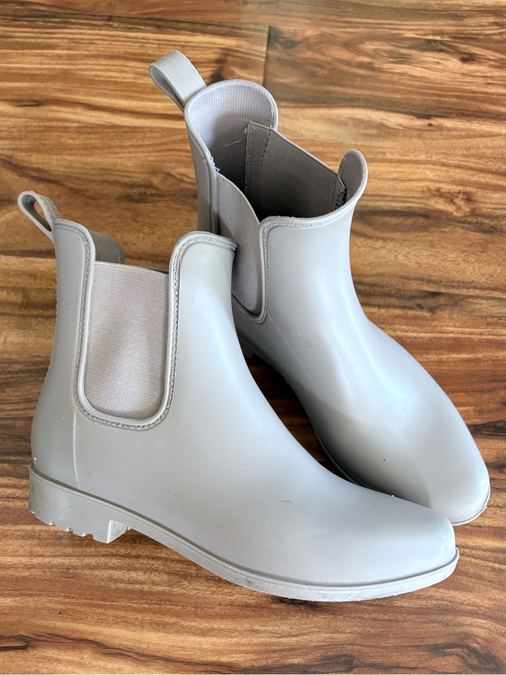 Women’s Neutral Beige Ankle Height Rubber Rain Boots Size 7 Shoes